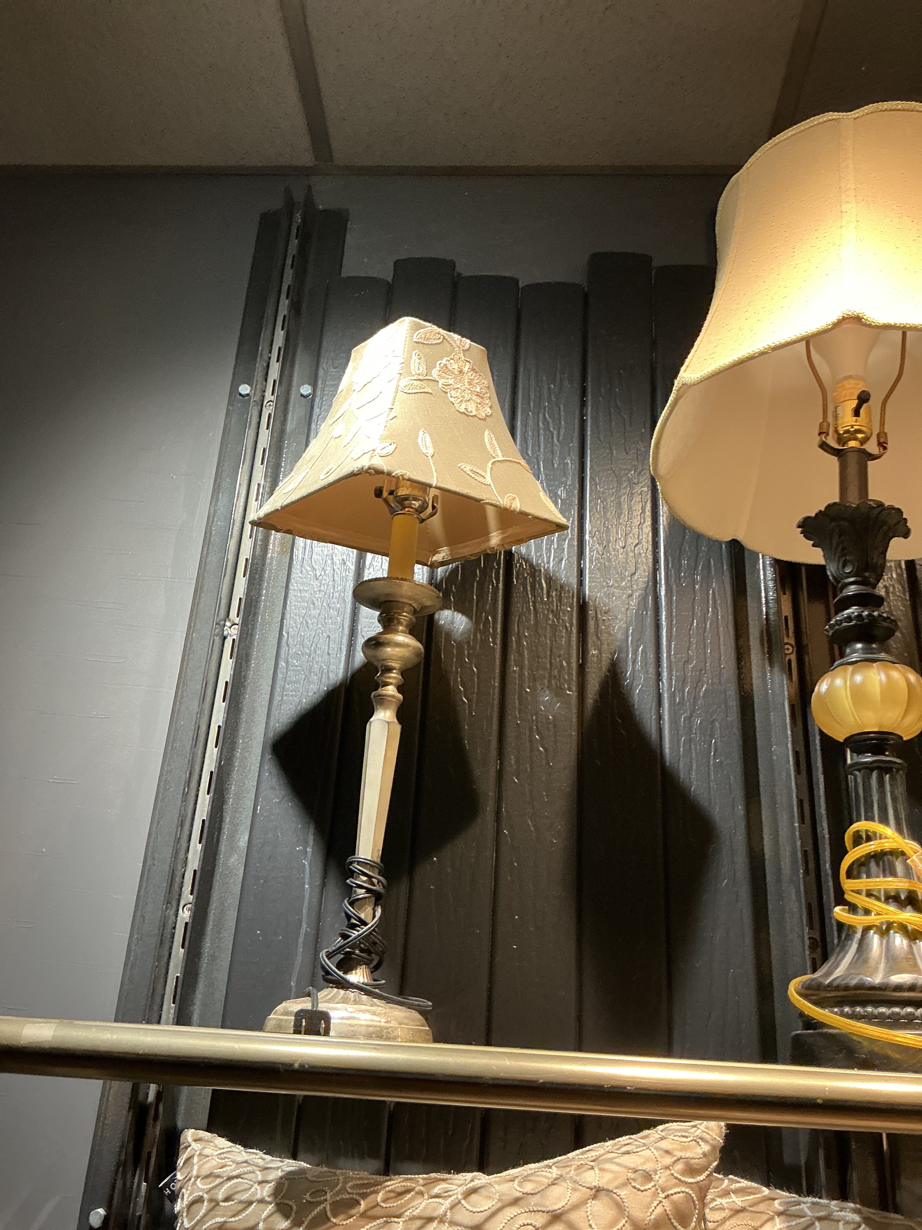 Floral lamp