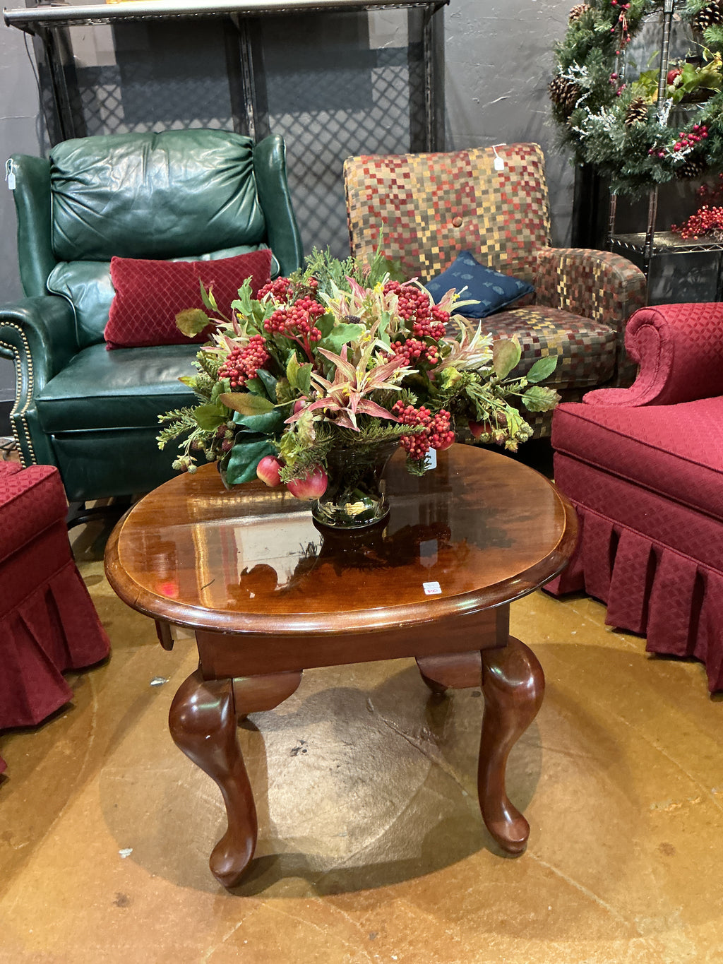 Round Queen Anne style Wood Accent Table
